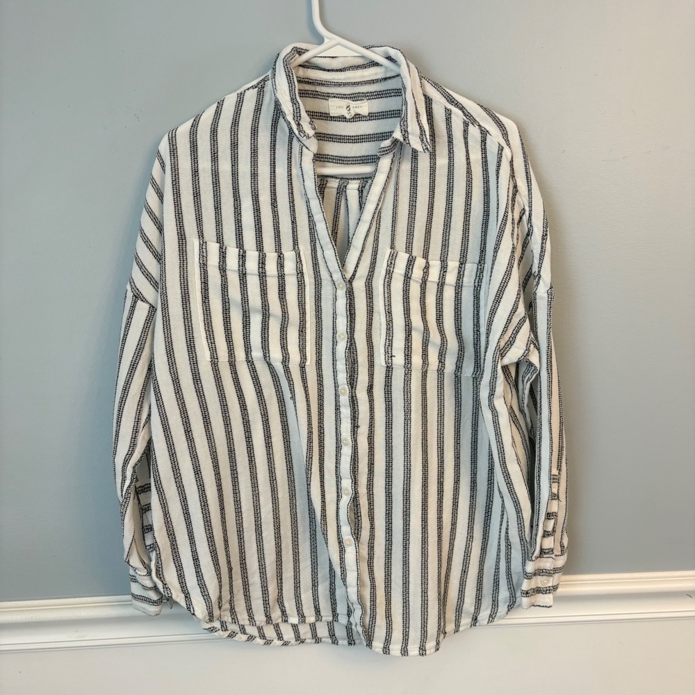 Lou & Grey Striped Button Down Shirt White Black Textured Pockets Medium
